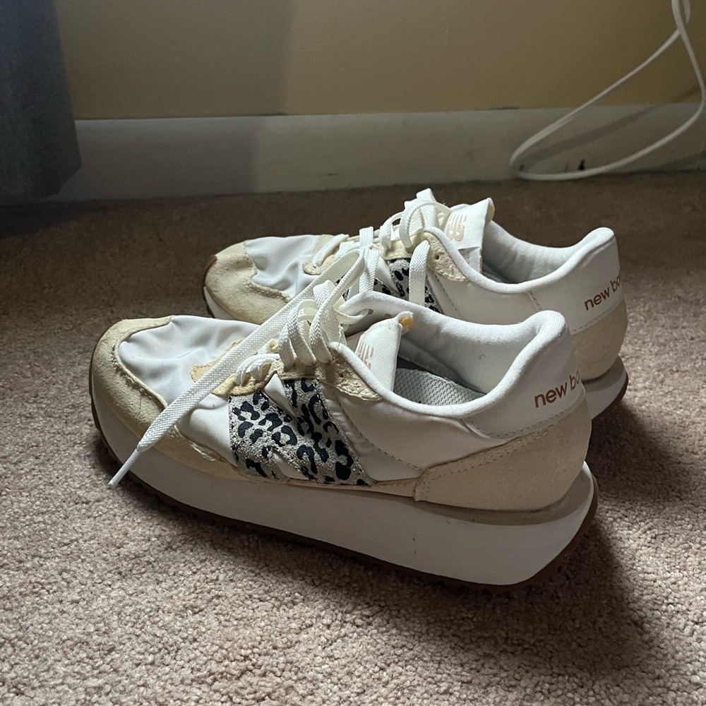 New Balance 237